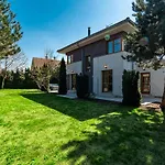 Serenity Prague Villa With Garden Jacuzzi